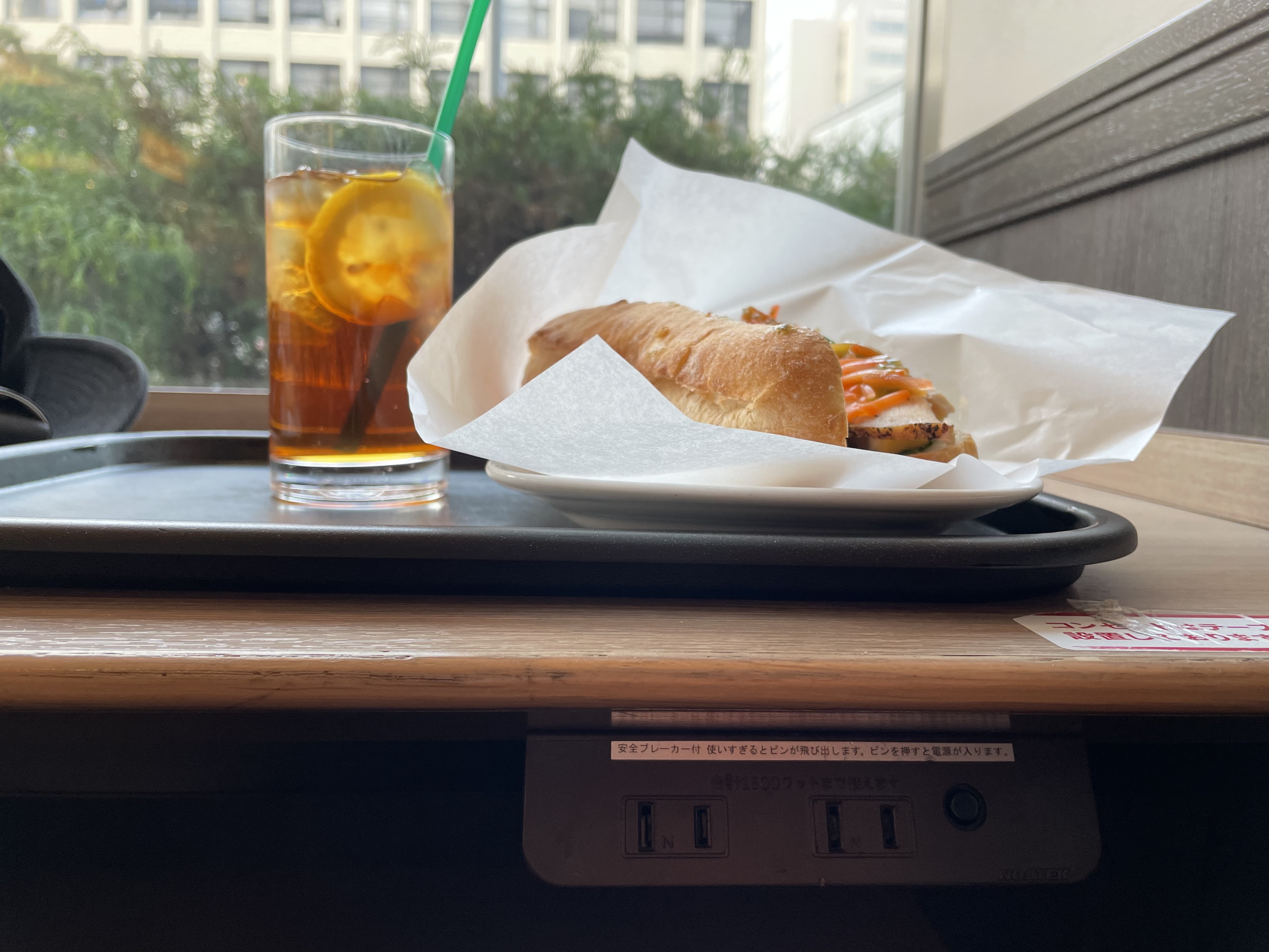 お仕事に最適のカフェ