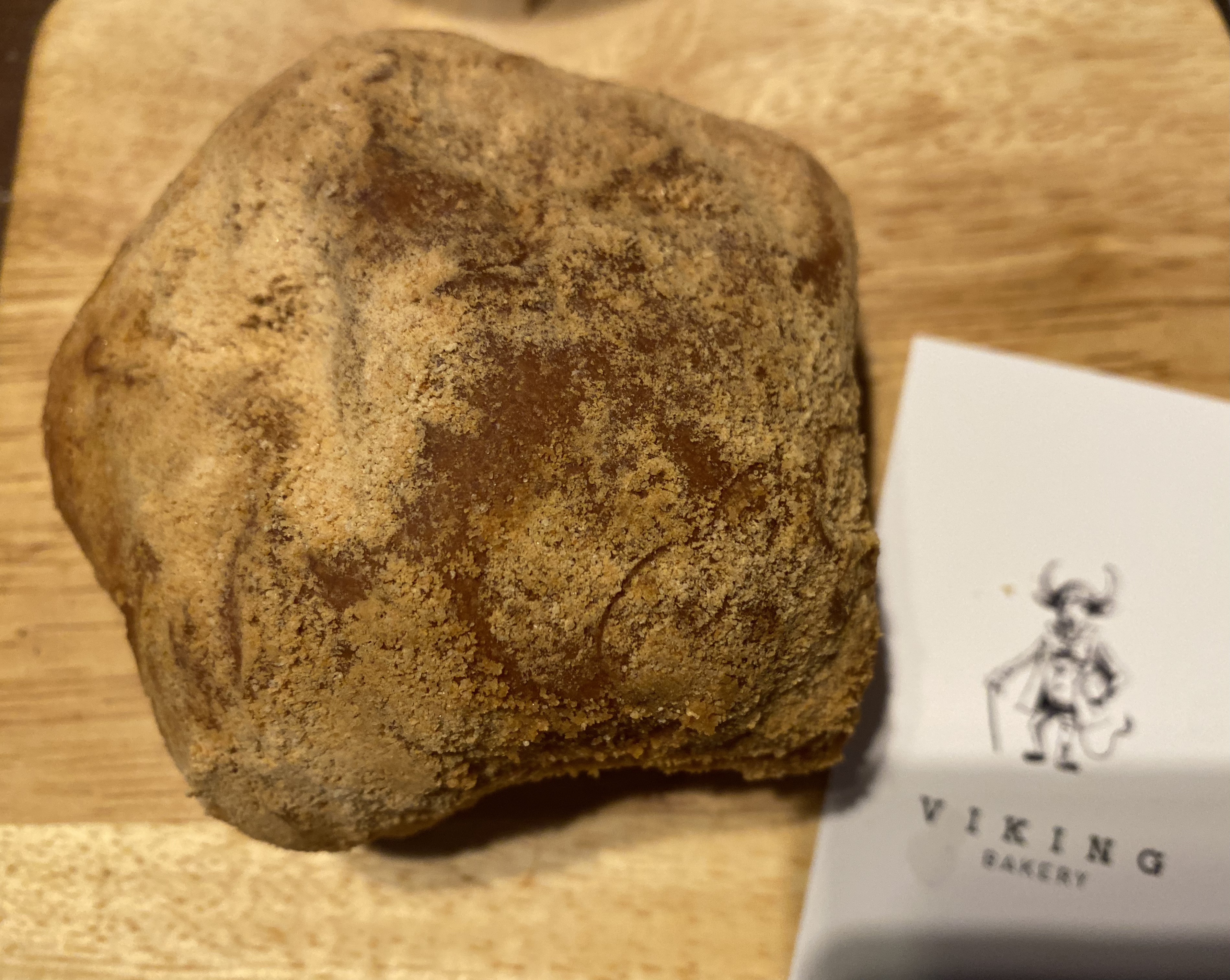 クロワッサン生地マリトッツォ！Viking bakery
