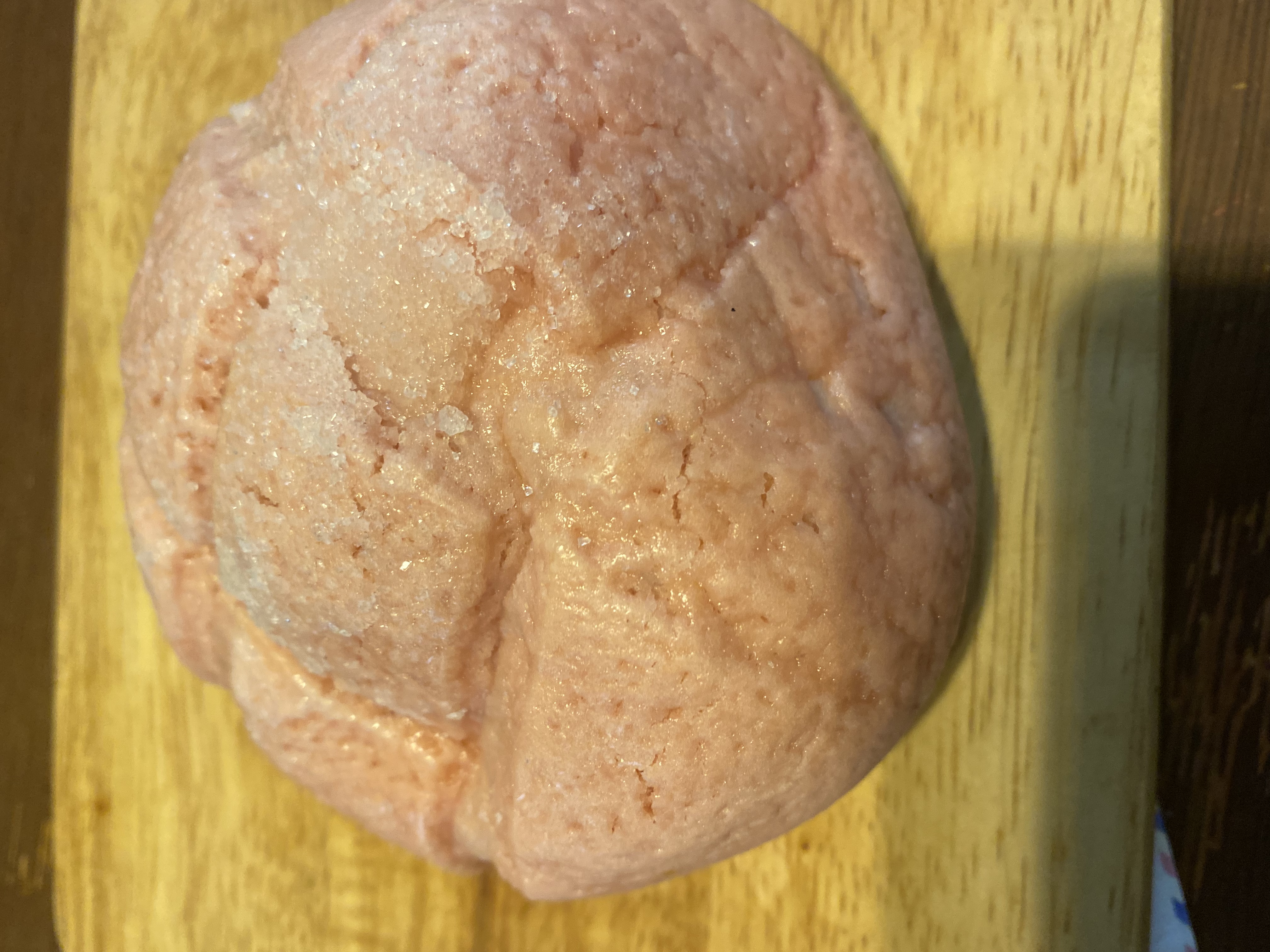 さくらあんぱんにいちごメロンパン！春のパンがずらり