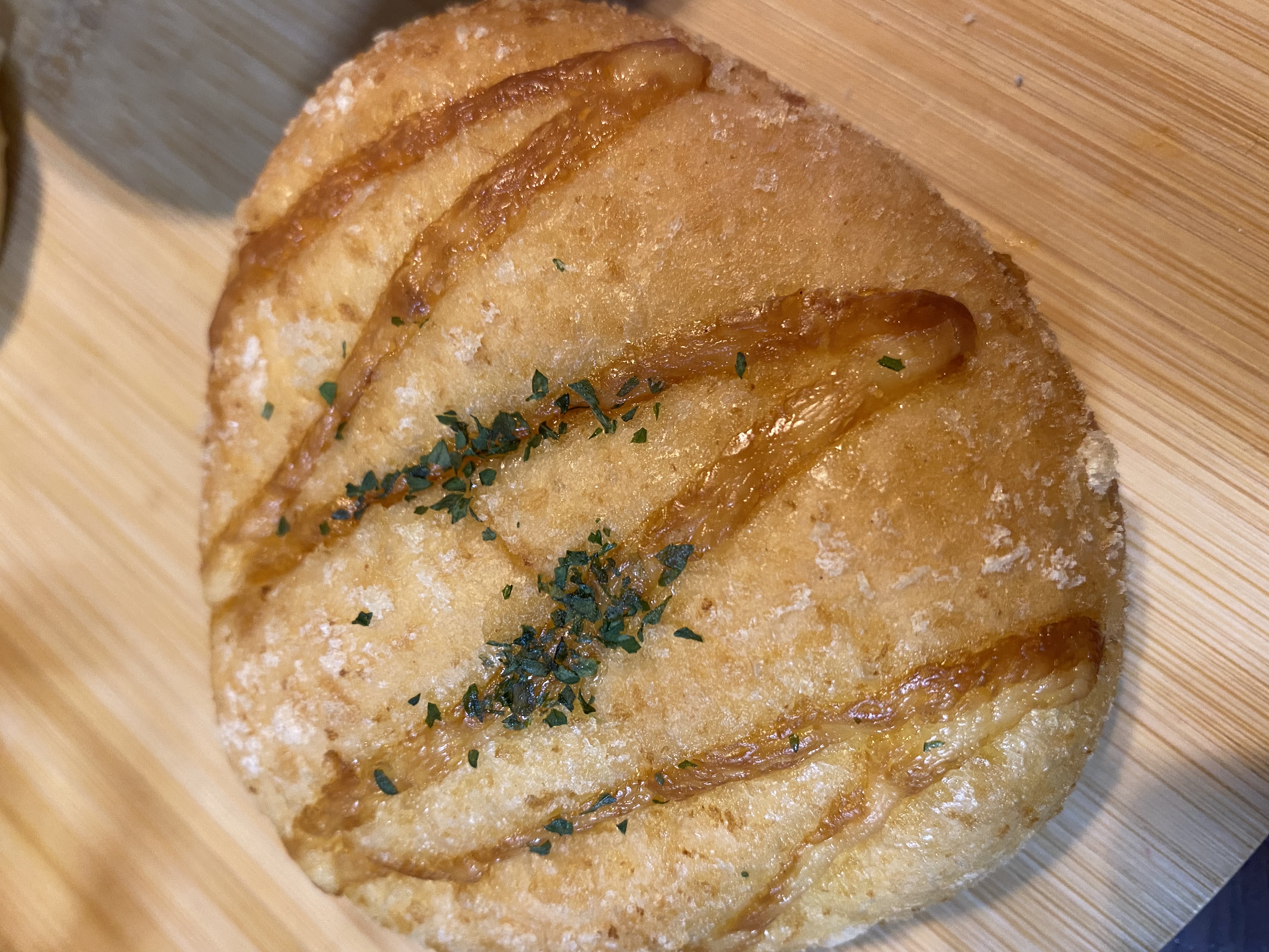 夏メニューも美味しいラ・フランスのパン
