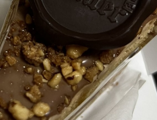 サイラーの定番キッシュとケーキ