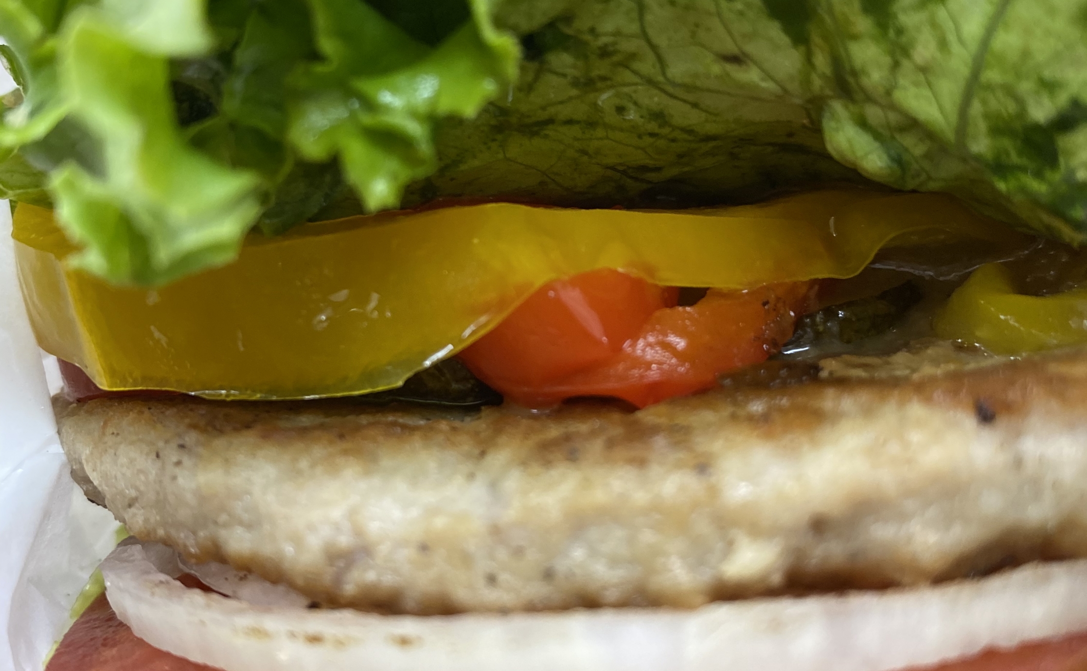 1日の3分の1の野菜が取れる！フレッシュネスバーガー