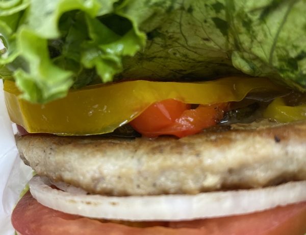 1日の3分の1の野菜が取れる！フレッシュネスバーガー