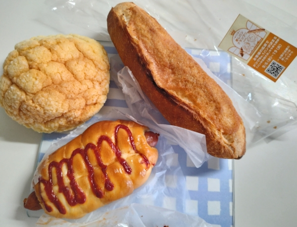 美味しそうなパンのにおいにつられて！岩田屋地下2階DONQ